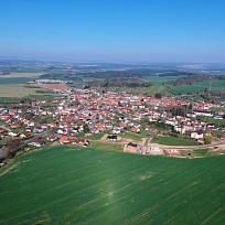 20.4. Pohled na Koloveč od Radlic