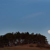 30.3. vycházející měsíc