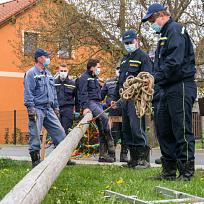 2020 - Stavění májky