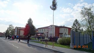 2015 - Stavění májky