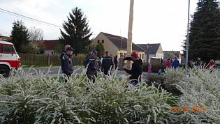 2015 - Stavění májky