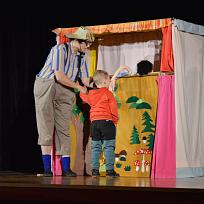 2015 - Mikulášská nadílka a divadelní představení - MŠ Koloveč