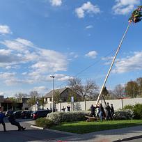 2016 - Stavění májky