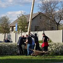 2016 - Stavění májky