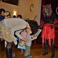 2016 - Mikulášská nadílka a divadelní představení pro děti