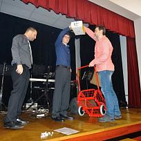 Losování hlavní tomboly