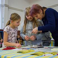 2018 - Výroba vánočních dárků v ZŠ Koloveč