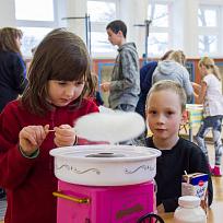 2018 - Výroba vánočních dárků v ZŠ Koloveč